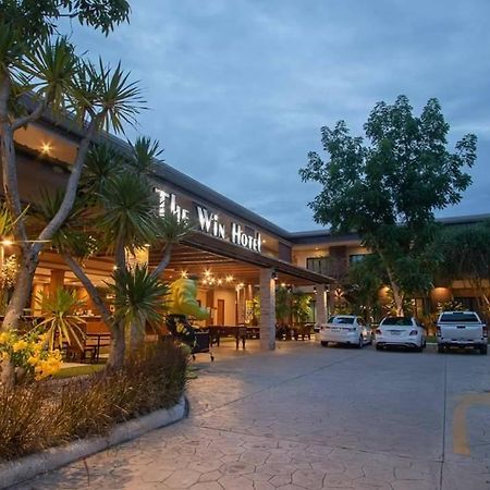 The Win Hotel Bang Saphan Exterior foto
